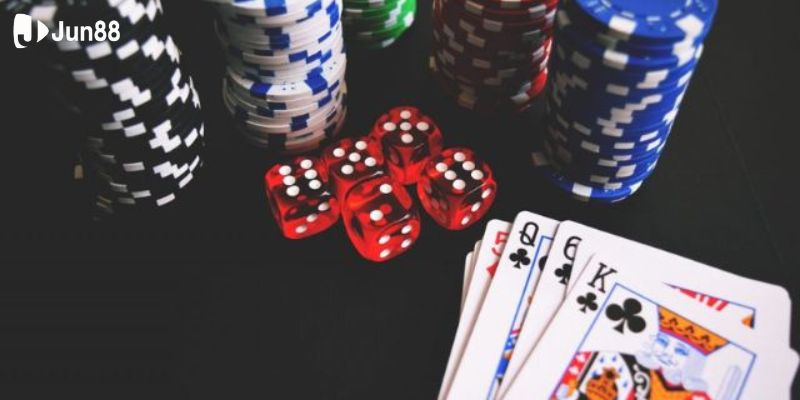 Chia sẻ kinh nghiệm đánh phỏm hữu ích tại Jun88