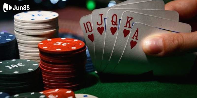 Những mẹo và thủ thuật để thắng lớn tại bàn poker online Jun88